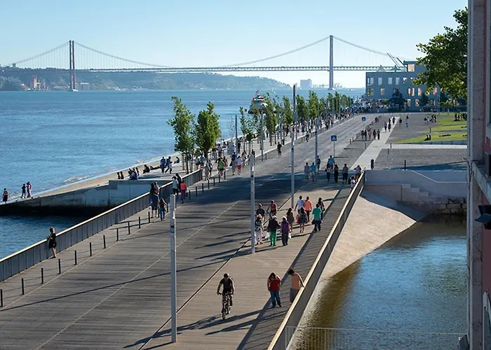 Lägenhet Luxury By Myplaceforyou, Very Quiet, Close To Time Out Market Lisboa