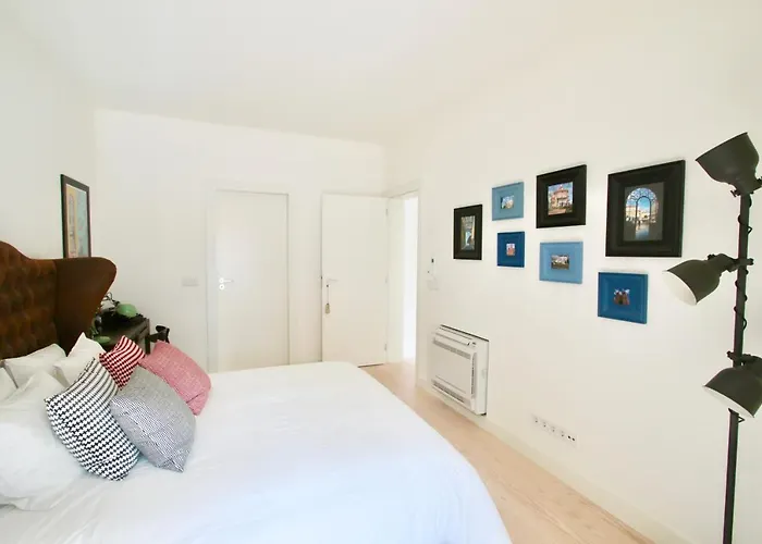 Luxury By Myplaceforyou, Very Quiet, Close To Time Out Market *