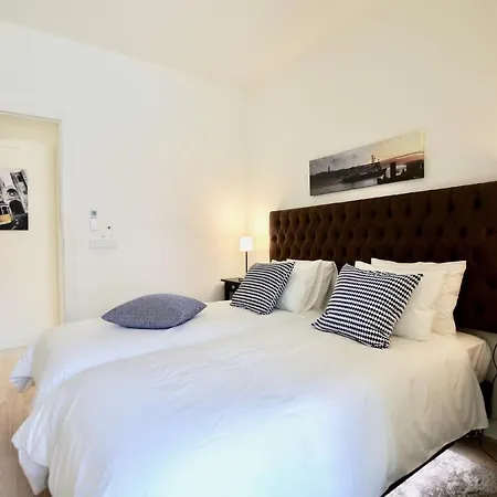Luxury By Myplaceforyou, Very Quiet, Close To Time Out Market Apartment
